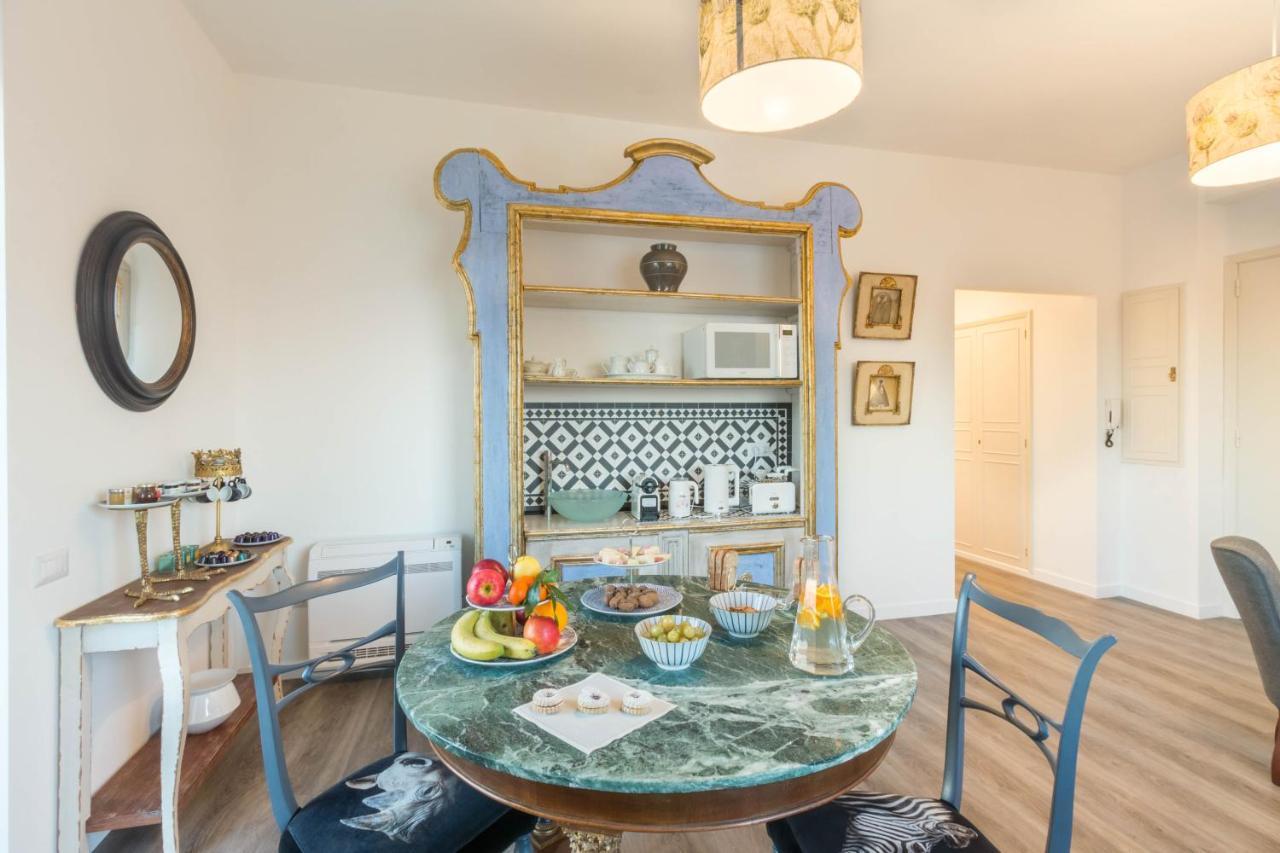Eleventh Floor Suites Cagliari Bagian luar foto