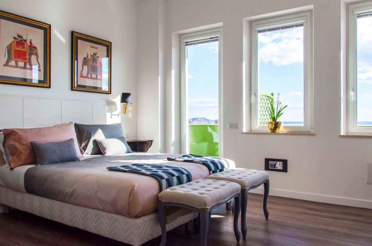 Eleventh Floor Suites Cagliari Bagian luar foto