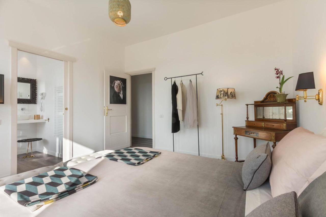 Eleventh Floor Suites Cagliari Bagian luar foto