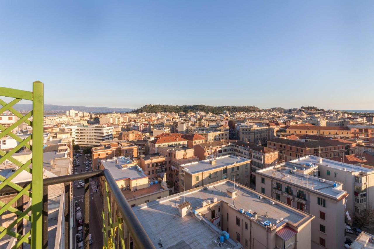 Eleventh Floor Suites Cagliari Bagian luar foto