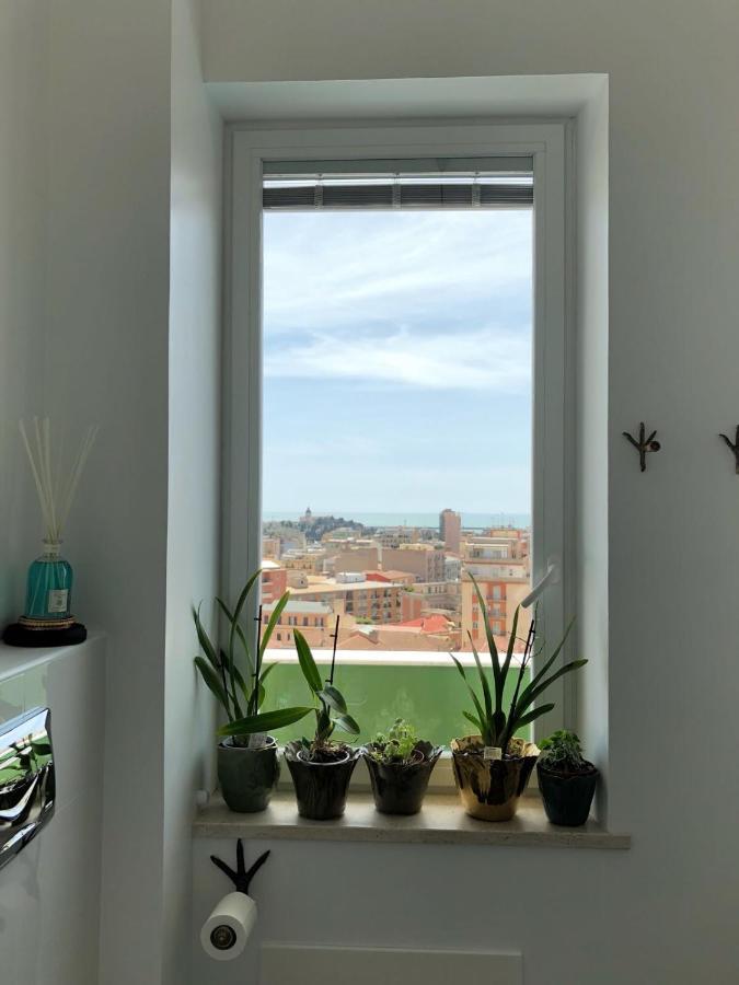 Eleventh Floor Suites Cagliari Bagian luar foto