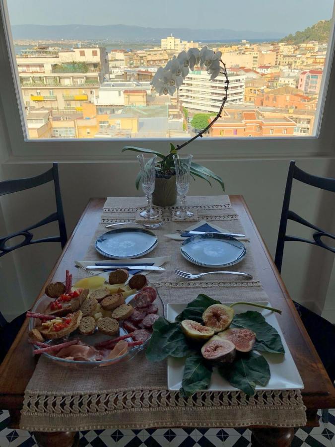 Eleventh Floor Suites Cagliari Bagian luar foto